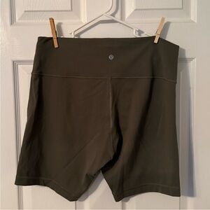 *NWOT* Lululemon Athletica Wundertrain Bike Shorts